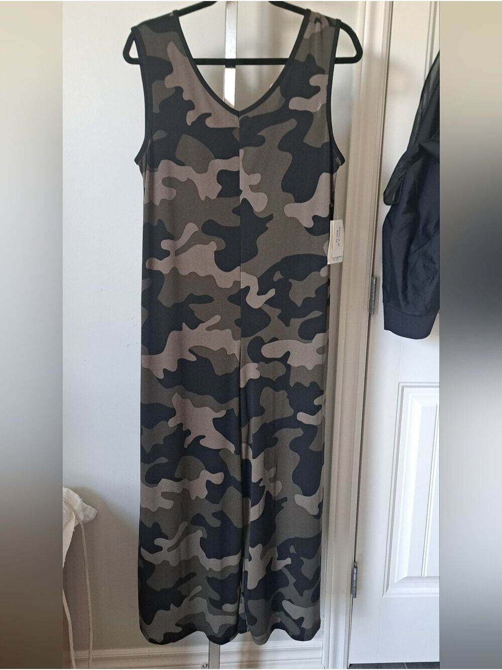LULAROE NATALIE Camo jumper sleeveless tank wide leg army green black M *flaw*